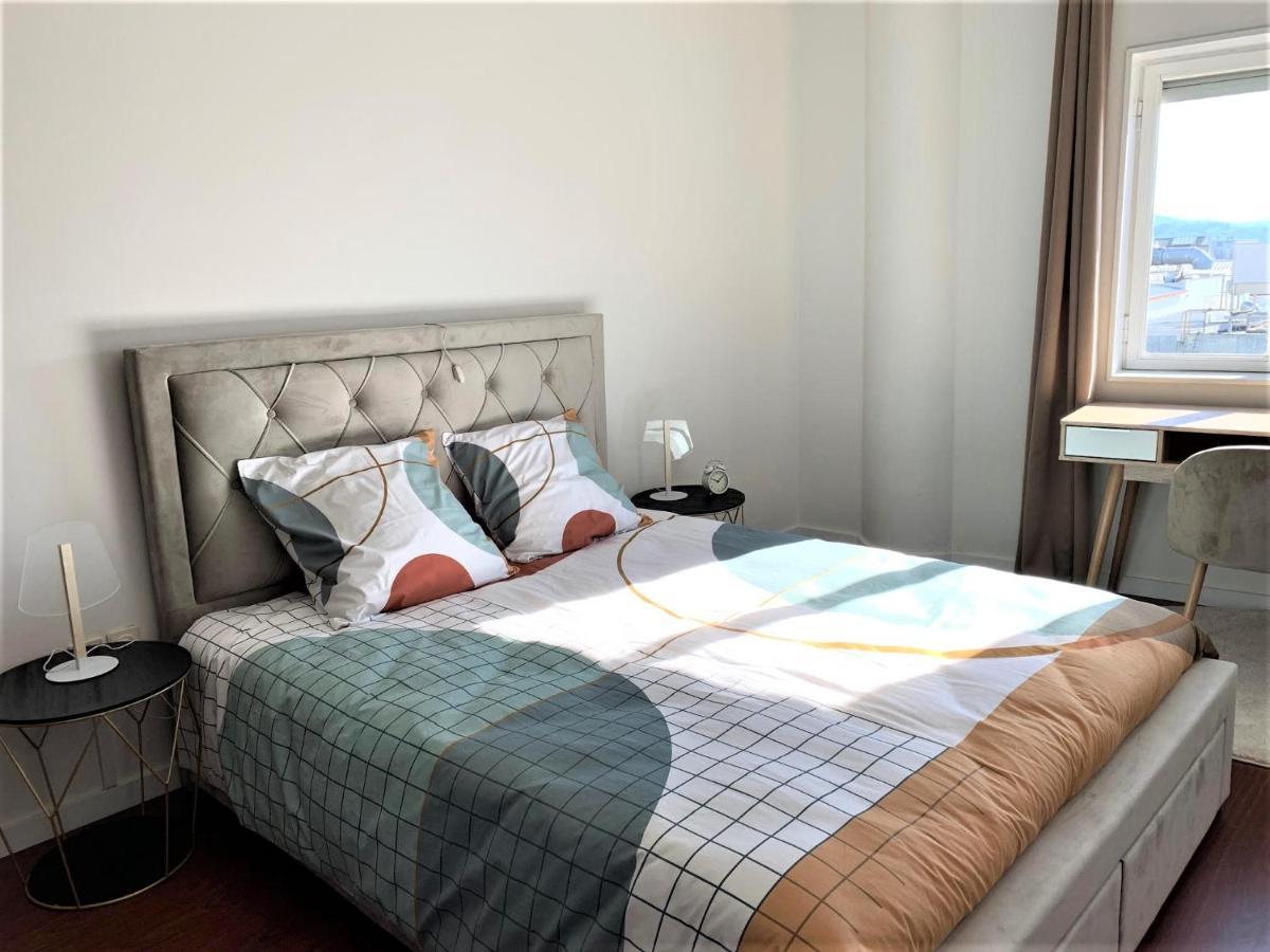 Ferienwohnung Charm City Center Apt 140M2 & Free Parking Braga Exterior foto